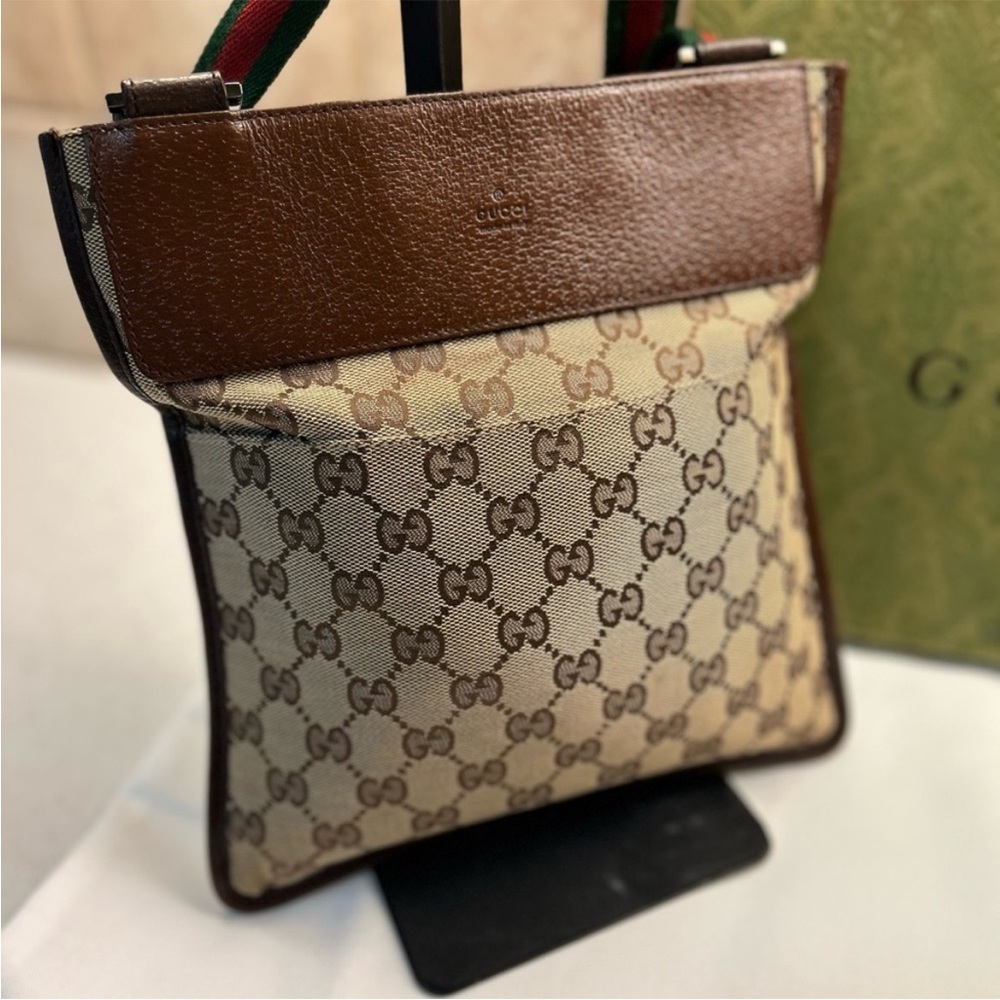 Gucci Crossbody Bag - Picture 4 of 16